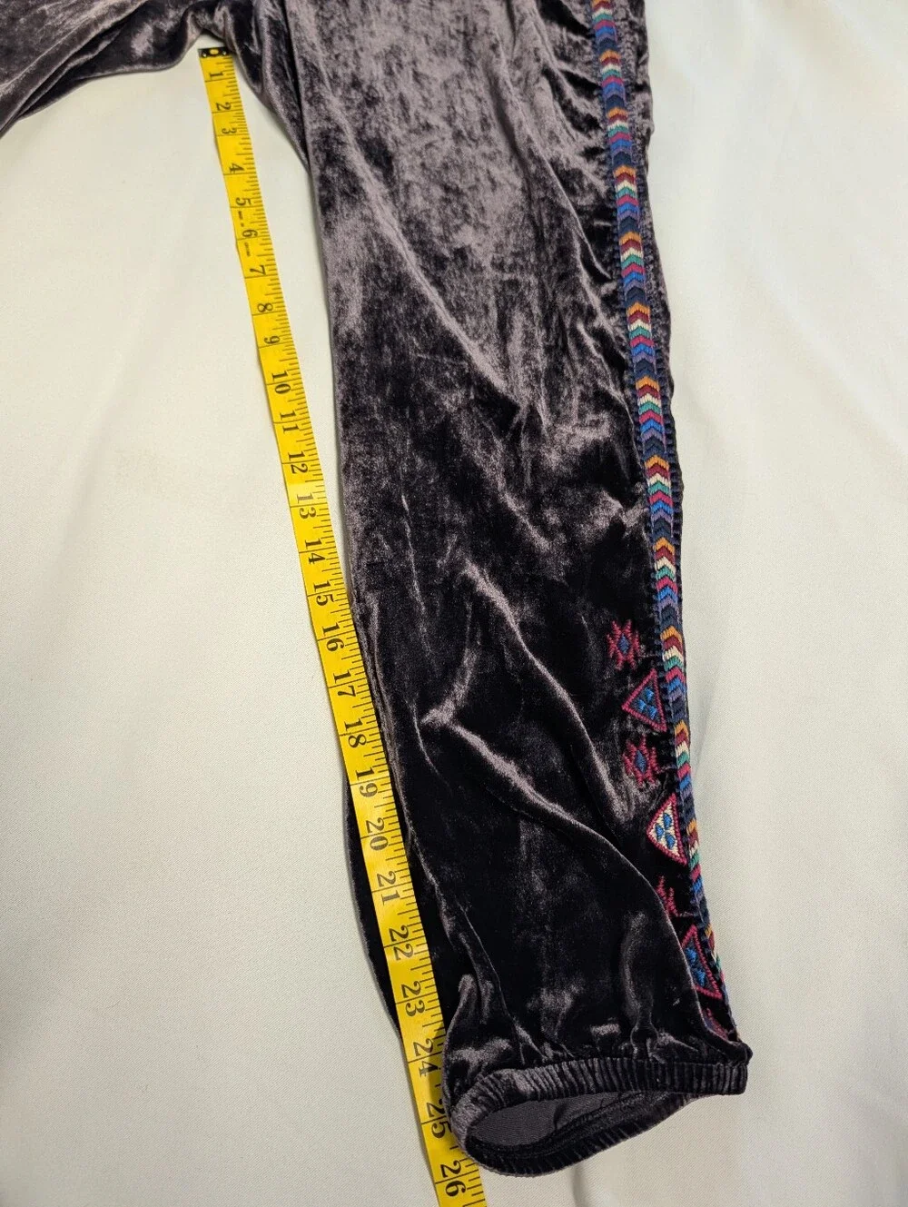 Johnny Was 💜 Silk Velvet Joggers with Multicolor Embroidered Side Trim Size Med